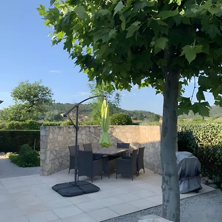 Les Mazes Villa *